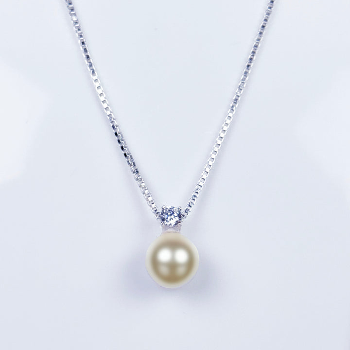 Silver white pearl stone pendant with chain