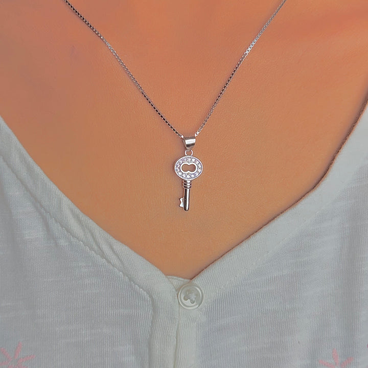 Silver key pendant without chain