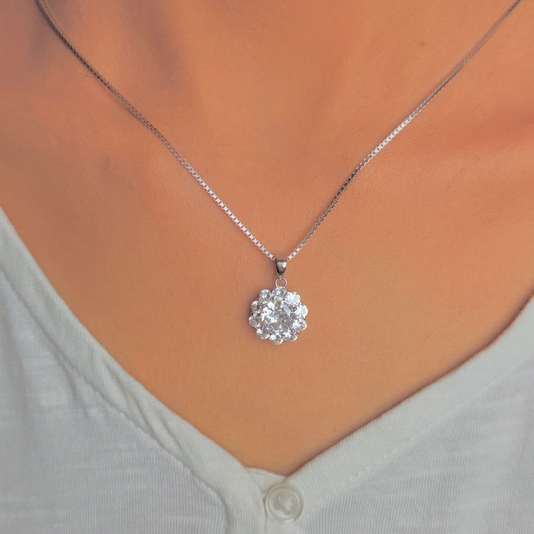 stone in flower pendant without chain