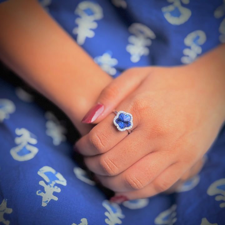 Silver blue flower stone ring