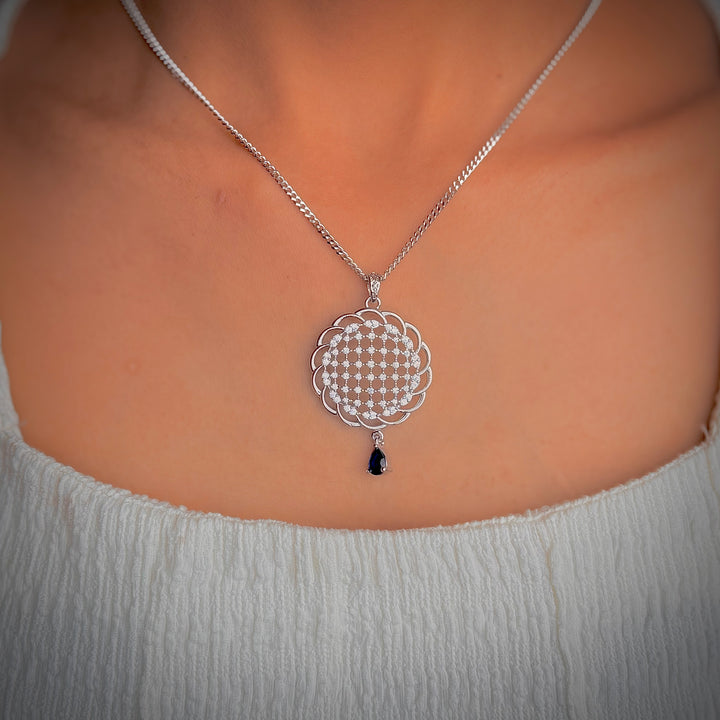 White and blue stone three piece pendant without chain
