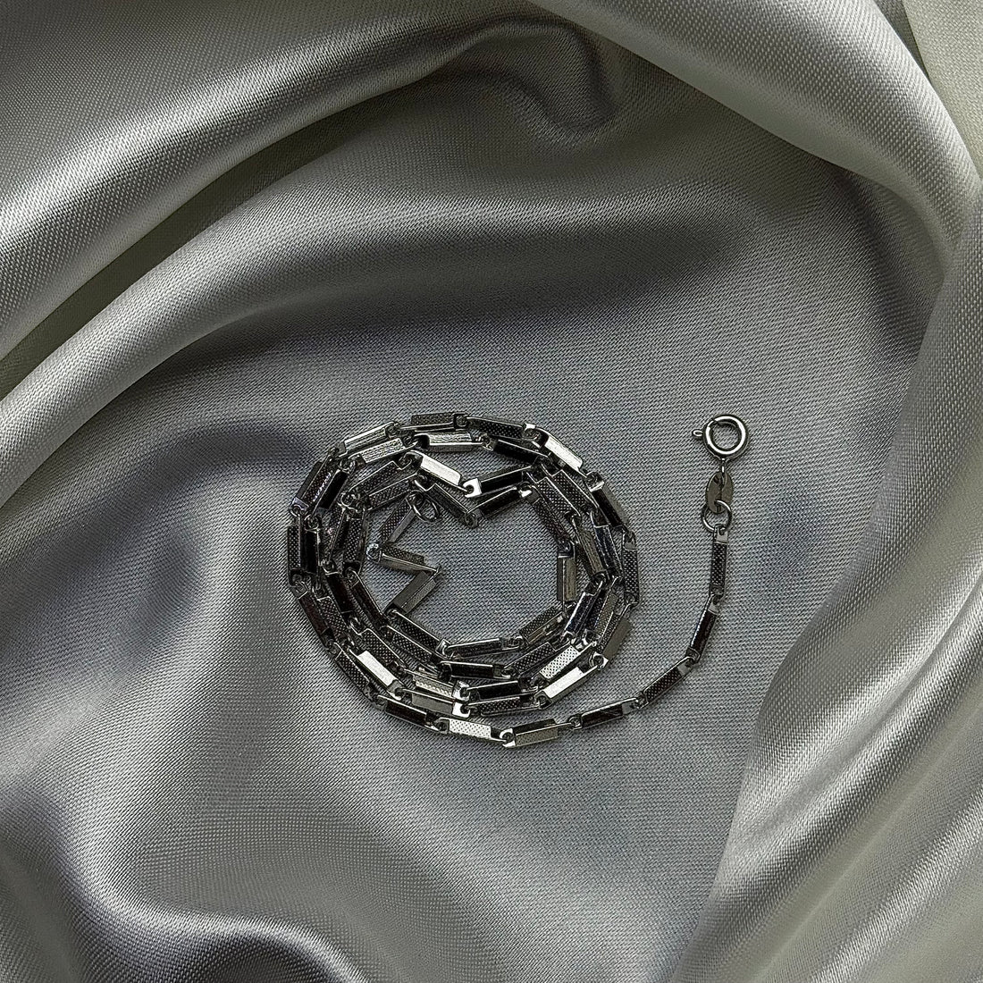 Silver 3D box chain